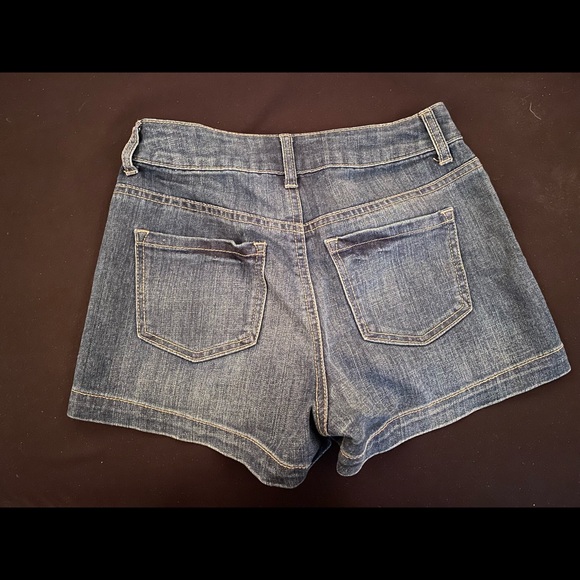 High Waited SO Kohls jean shorts! - Picture 2 of 3